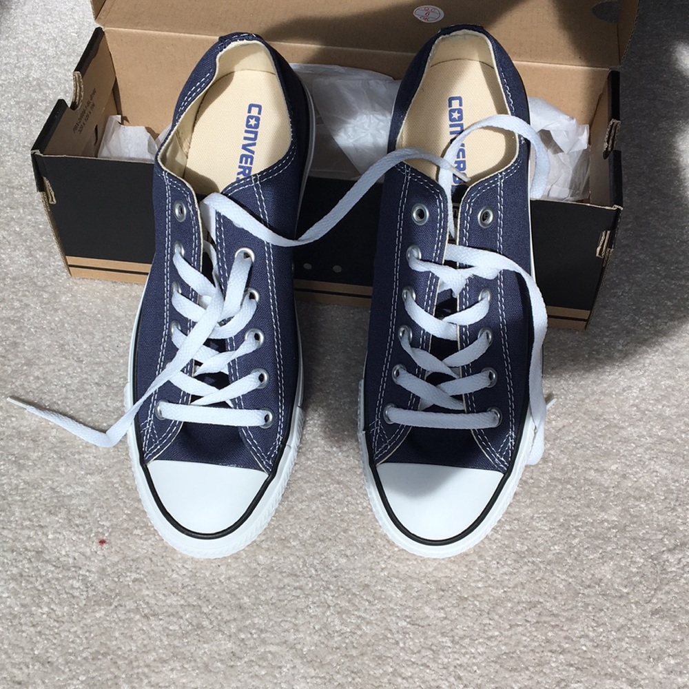 Converse All Star OX tennis shoes Navy NWOTM9 W11 - Picture 2 of 5